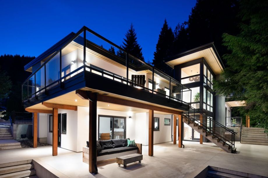 4598 Meadowbank Close North Vancouver